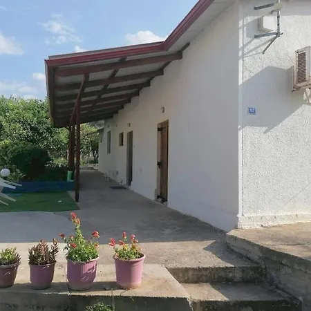 Angela's Place - Stomio Near The Sea Apartment *