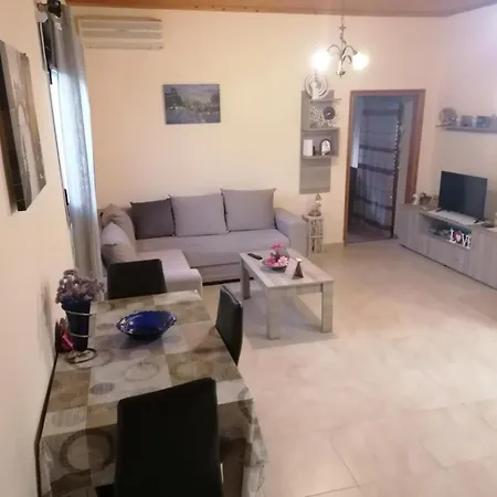 Angela's Place - Stomio Near The Sea