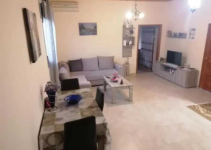 Angela's Place - Stomio Near The Sea